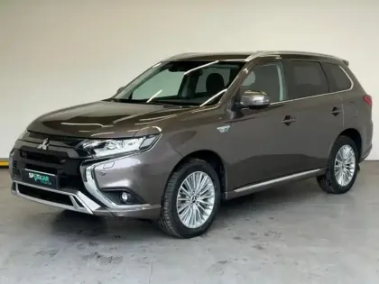 Photo 15 Mitsubishi Outlander  PHEV Twin Motor Business 4WD Euro6d-T EVAP 5cv