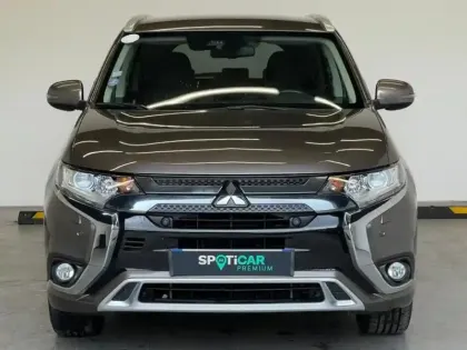 Photo 16 Mitsubishi Outlander  PHEV Twin Motor Business 4WD Euro6d-T EVAP 5cv