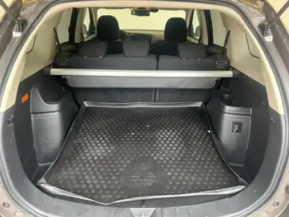 Photo 26 Mitsubishi Outlander  PHEV Twin Motor Business 4WD Euro6d-T EVAP 5cv
