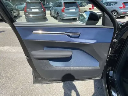 Photo 16 Volvo Ex30  Single Extended Range 272 ch 1EDT