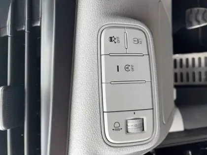 Photo 15 Hyundai Bayon  1.0 T-GDi 100 Hybrid 48V