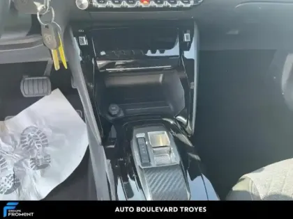 Photo 13 Peugeot 2008  1.2 PureTech 130ch S&S Allure EAT8