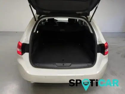 Photo 5 Peugeot 308  SW 1.2 PureTech 110ch E6.3 S&S Style