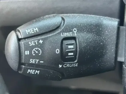 Photo 11 Peugeot 2008  1.2 PureTech 100ch S&S Style