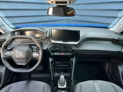 Photo 20 Peugeot 2008  e- 136ch Allure
