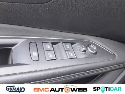 Photo 12 Peugeot 3008  Hybrid 225 e-EAT8