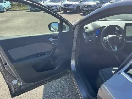 Photo 7 Renault Symbioz  E-Tech full hybrid 145