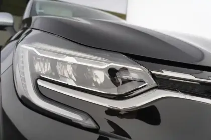 Photo 12 Renault Captur TCe 130 EDC FAP Initiale Paris