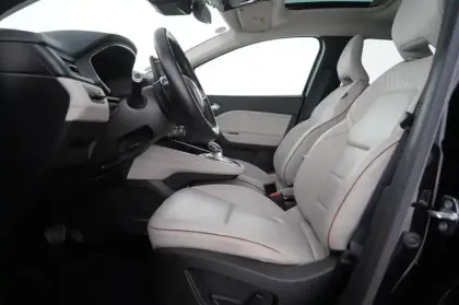 Photo 22 Renault Captur TCe 130 EDC FAP Initiale Paris