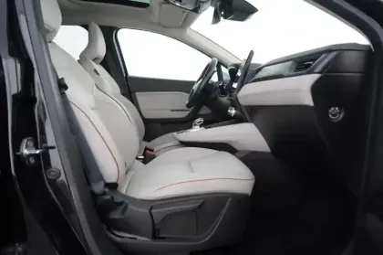 Photo 23 Renault Captur TCe 130 EDC FAP Initiale Paris