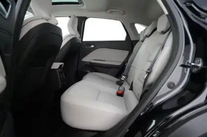 Photo 19 Renault Captur TCe 130 EDC FAP Initiale Paris