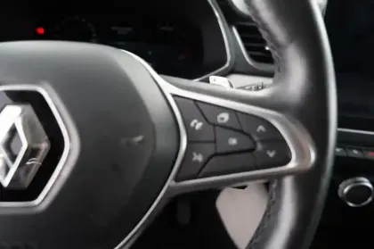 Photo 15 Renault Captur TCe 130 EDC FAP Initiale Paris