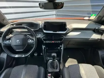 Photo 14 Peugeot 2008  1.2 PureTech 130ch S&S GT Line 7cv