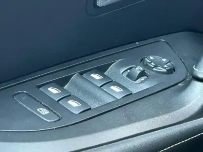 Photo 12 Peugeot 2008  1.2 PureTech 130ch S&S GT Line 7cv