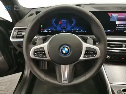Photo 8 BMW Serie 3 Série 3 330eA xDrive 292ch M Sport
