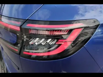 Photo 11 Renault Austral  1.2 E-Tech full hybrid 200ch Iconic- 24