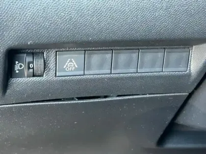 Photo 9 Peugeot 2008 Gén. II Ph1 Allure Business 5