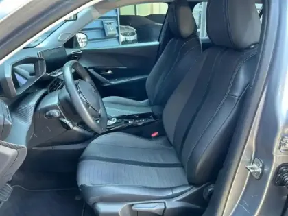 Photo 6 Peugeot 2008 Gén. II Ph1 Allure Business 5