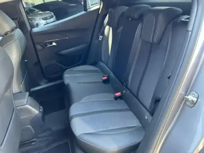 Photo 7 Peugeot 2008 Gén. II Ph1 Allure Business 5