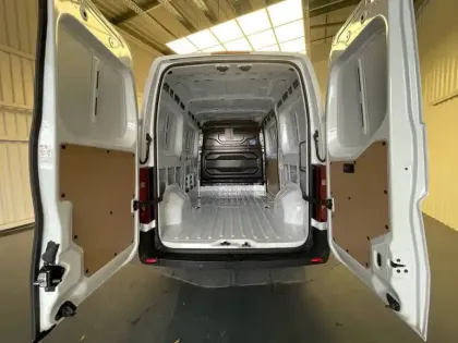 Photo 15 Nissan Interstar  FOURGON 3T5 L2H2 2.0 DCI 130