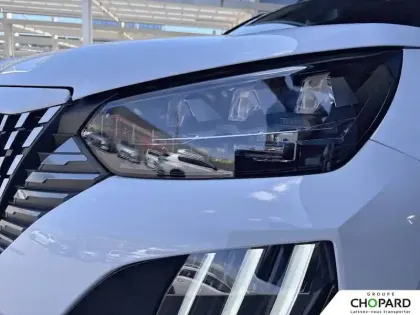 Photo 9 Peugeot 2008  Hybrid 136 e-DCS6