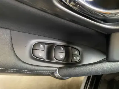 Photo 31 Nissan Qashqai  1.3 DIG-T 140