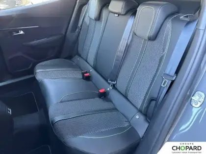 Photo 19 Peugeot 2008  Hybrid 136 e-DCS6