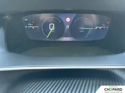 Photo 18 Peugeot 2008  Hybrid 136 e-DCS6