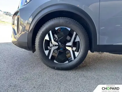 Photo 8 Peugeot 2008  Hybrid 136 e-DCS6