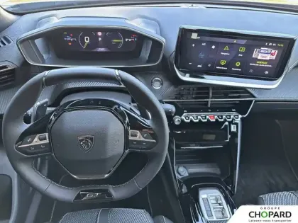 Photo 11 Peugeot 2008  Hybrid 136 e-DCS6