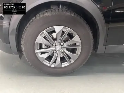 Photo 12 Peugeot 2008  PureTech 130 S&S BVM6