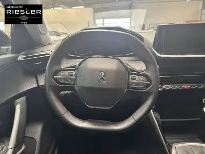 Photo 8 Peugeot 2008  PureTech 130 S&S BVM6