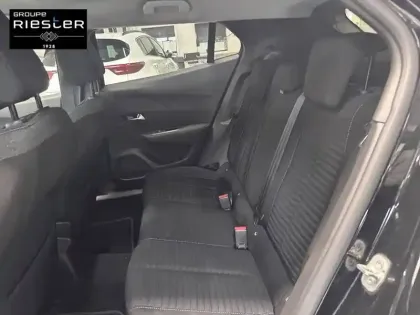 Photo 11 Peugeot 2008  PureTech 130 S&S BVM6