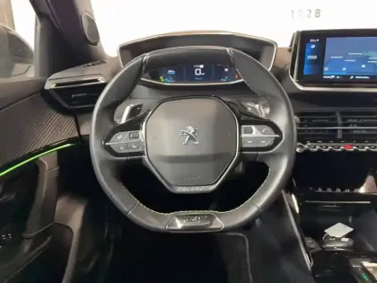 Photo 15 Peugeot 2008  PureTech 130 S&S EAT8