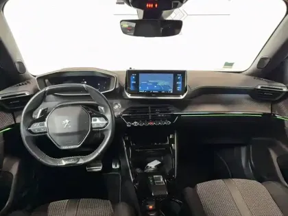 Photo 10 Peugeot 2008  PureTech 130 S&S EAT8