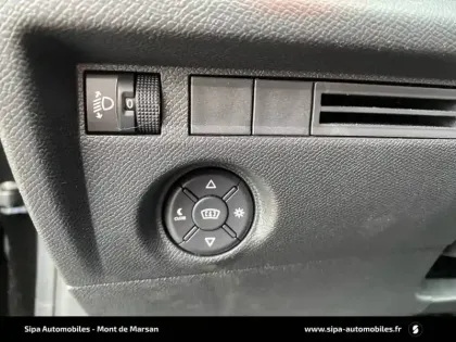 Photo 52 Citroën C4  Hybride 136 e-DCS6