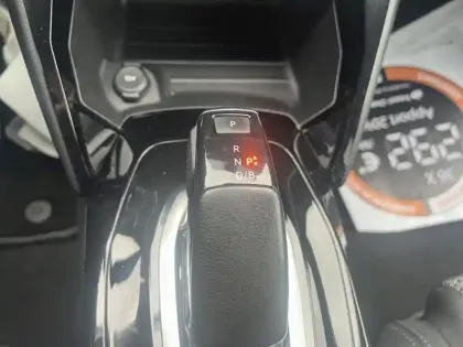 Photo 23 Peugeot 208  Electrique 50 kWh 136ch GT