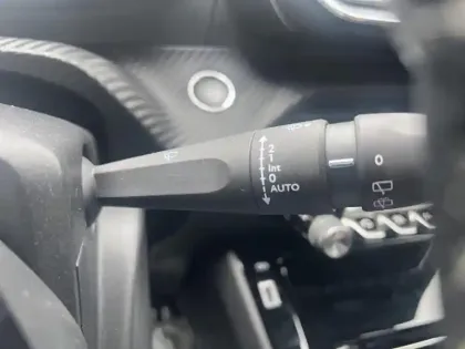 Photo 17 Peugeot 208  Electrique 50 kWh 136ch GT