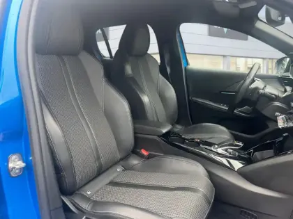 Photo 8 Peugeot 208  Electrique 50 kWh 136ch GT