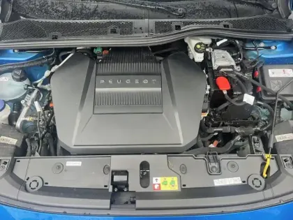 Photo 6 Peugeot 208  Electrique 50 kWh 136ch GT