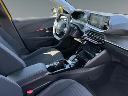 Photo 14 Peugeot 208  e- 136ch Active