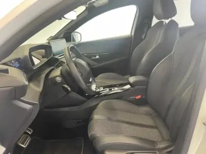 Photo 13 Peugeot 208  e- 136ch GT