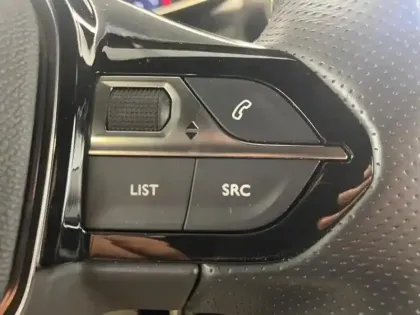 Photo 10 Peugeot 208  e- 136ch GT