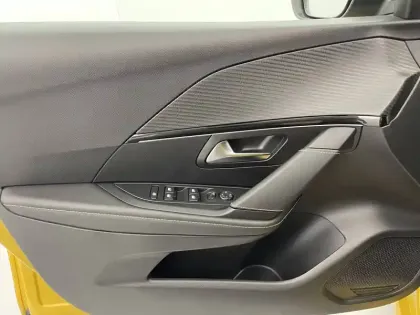 Photo 25 Peugeot 208  PureTech 100 S&S BVM6