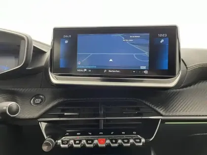 Photo 19 Peugeot 208  PureTech 100 S&S BVM6