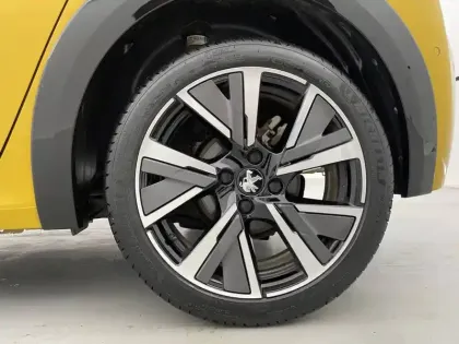 Photo 15 Peugeot 208  PureTech 100 S&S BVM6