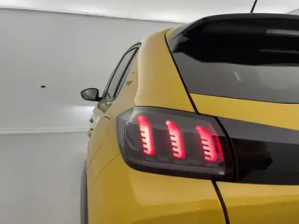 Photo 27 Peugeot 208  PureTech 100 S&S BVM6