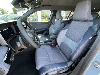 Photo 4 Renault 4 Renault  E-Tech Electrique 150 ch autonomie confort