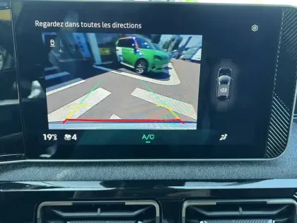 Photo 9 Renault 4 Renault  E-Tech Electrique 150 ch autonomie confort