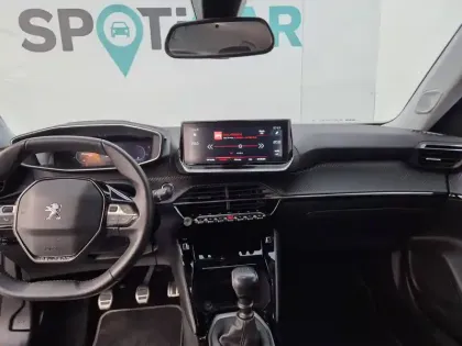 Photo 7 Peugeot 2008  PureTech 130 S&S BVM6